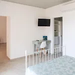Fonte D'olio Conero Relais سيرولو